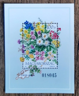 MAĎARSKO ** aršík Bl 230 evropská flóra, r. 1994